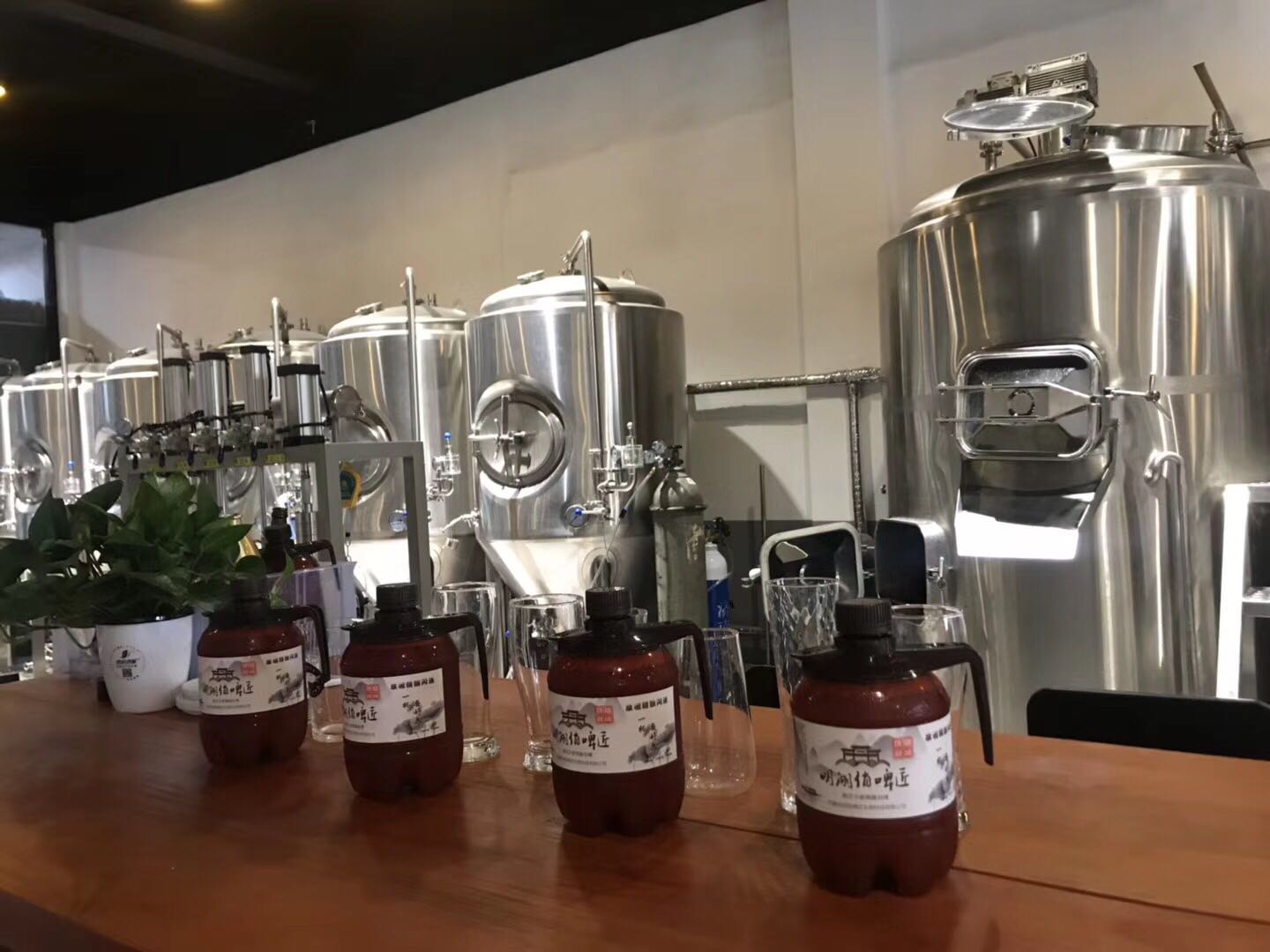 精酿啤酒屋设备 精酿啤酒屋设备